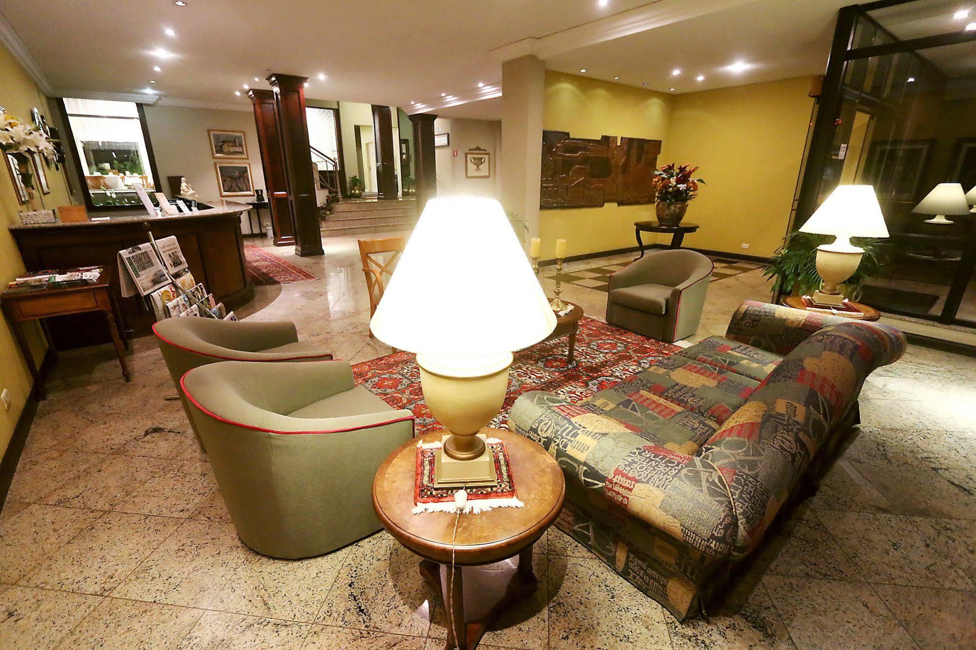Village Hotel Понта-Гросса Экстерьер фото