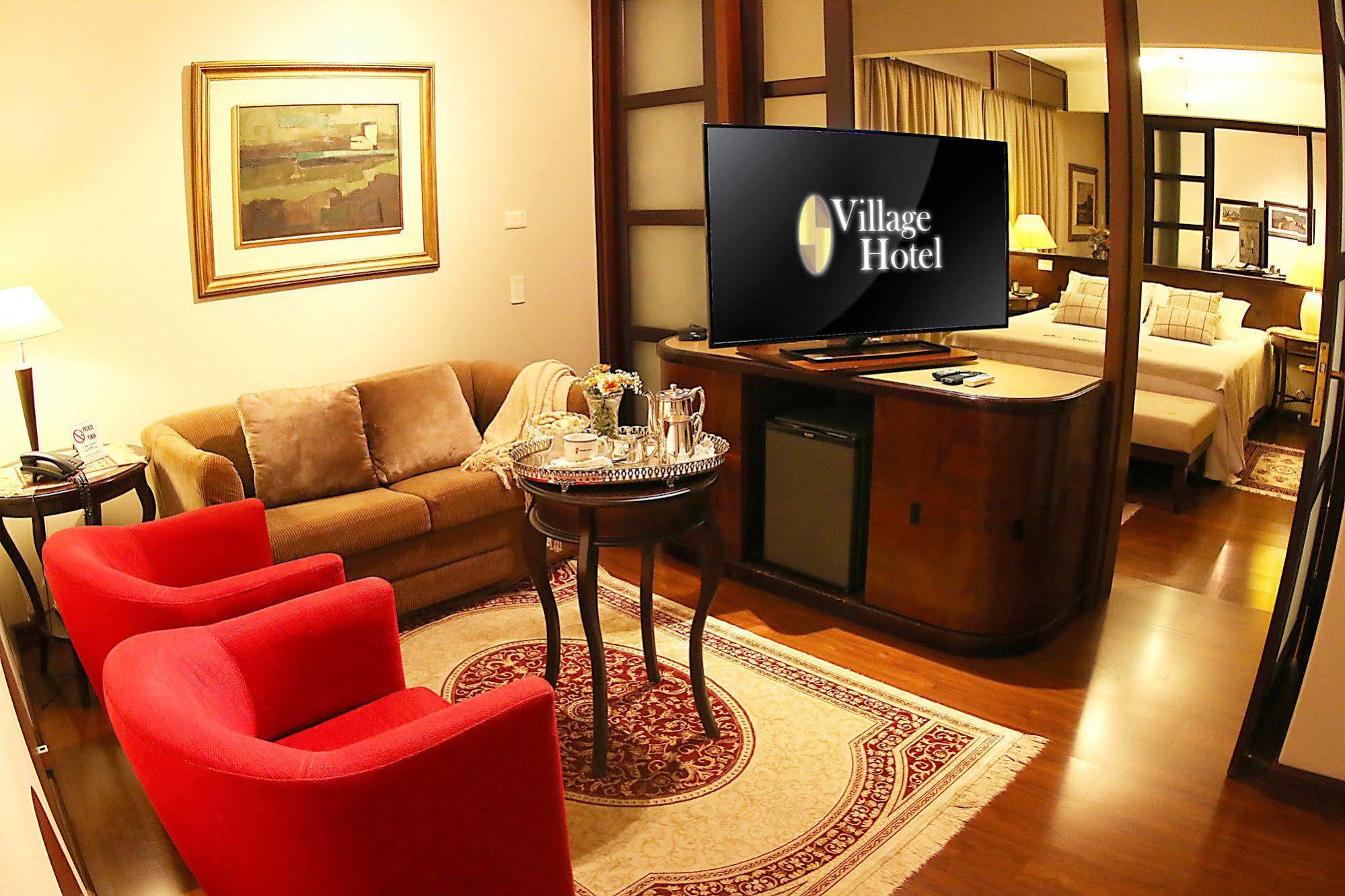Village Hotel Понта-Гросса Экстерьер фото