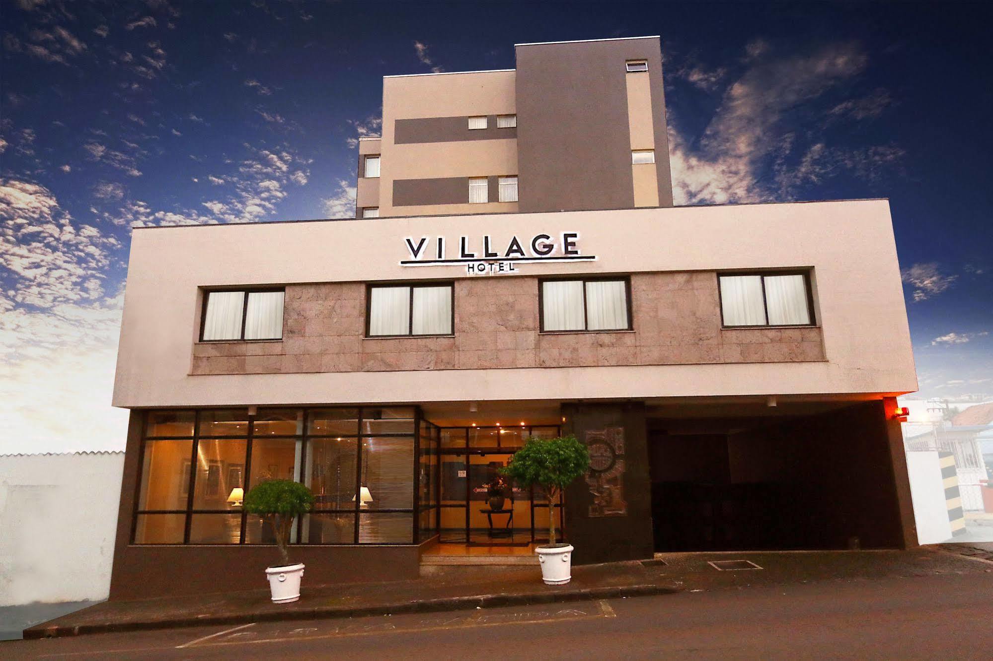 Village Hotel Понта-Гросса Экстерьер фото